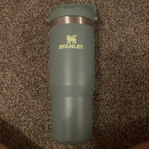 30oz/887 ml IceFlow Stanley Cup